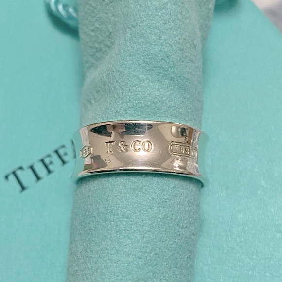 Tiffany 1837 Ring - Picture 1 of 2
